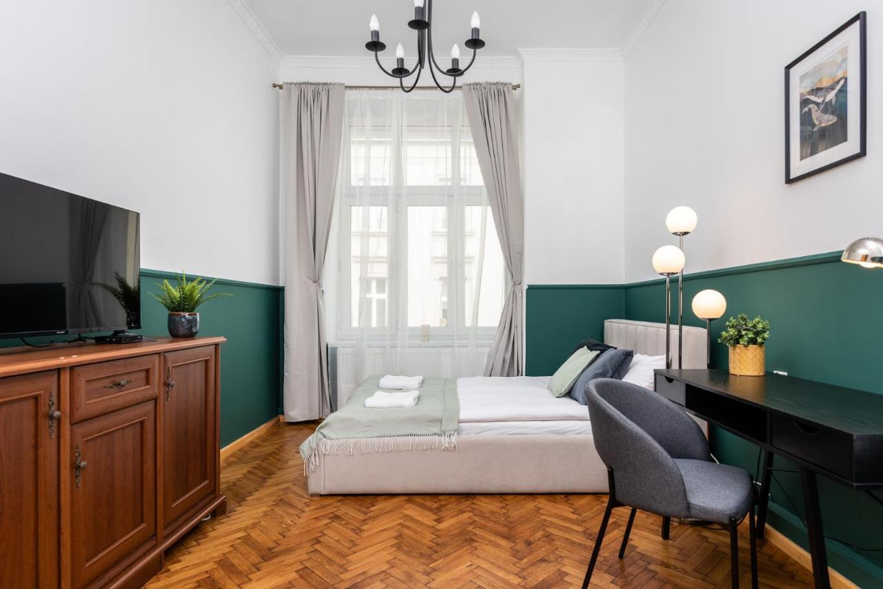 Classy Old Town Apartment - By Upstairs Krakow Exterior photo